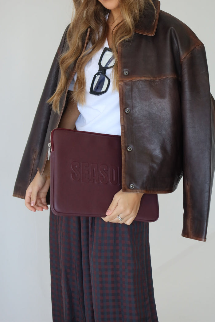 Bordeaux Seasons Case
