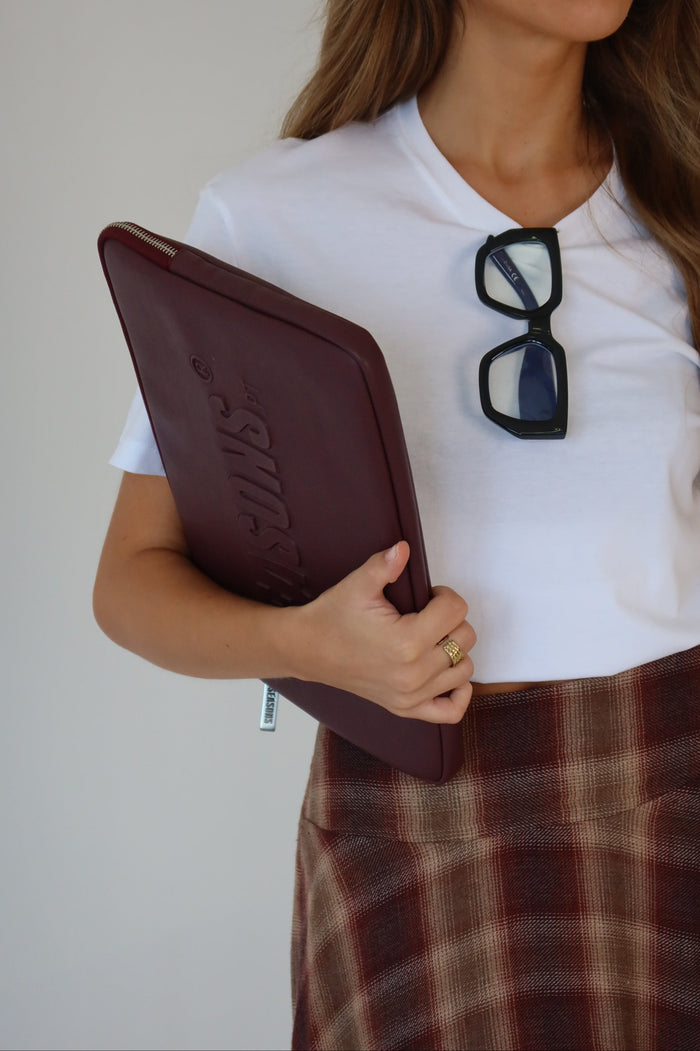 Bordeaux Seasons Case